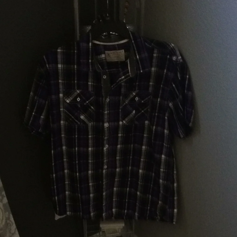 Marc Ecko short sleeve shirt 👔. - Picture 3 of 7